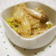 白菜の胡麻和え♪水気をよく絞って♪