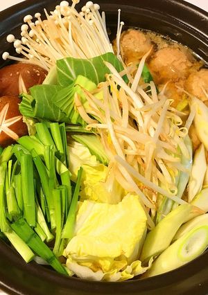 鶏団子入り醤油ちゃんこ鍋！-レシピのメイン写真