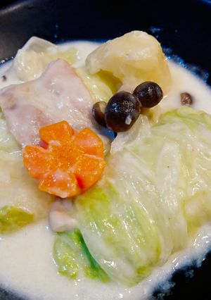 餅入り白菜ロールのクリームシチュー-レシピのメイン写真
