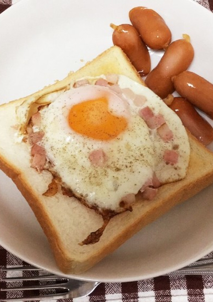 簡単！♪トースト目玉焼き乗せ♪-レシピのメイン写真