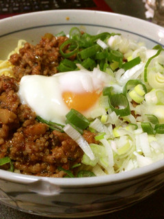 余ったラ王冷やし中華で甘辛まぜそば-レシピのメイン写真