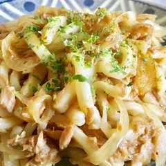 รูปของ ツナのお手軽焼きうどん