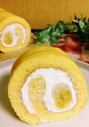 ふんわりバナナロールケーキ-レシピのメイン写真