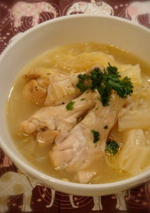白菜大量消費♔手羽元ほろほろ煮スープ-レシピのメイン写真