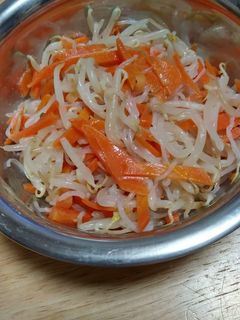 超簡単 余り野菜と白滝の和えサラダ-レシピのメイン写真