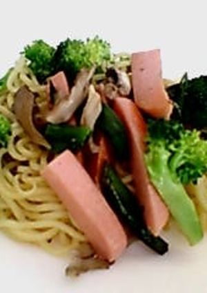お魚ソーセージでマヨやきそば★-レシピのメイン写真