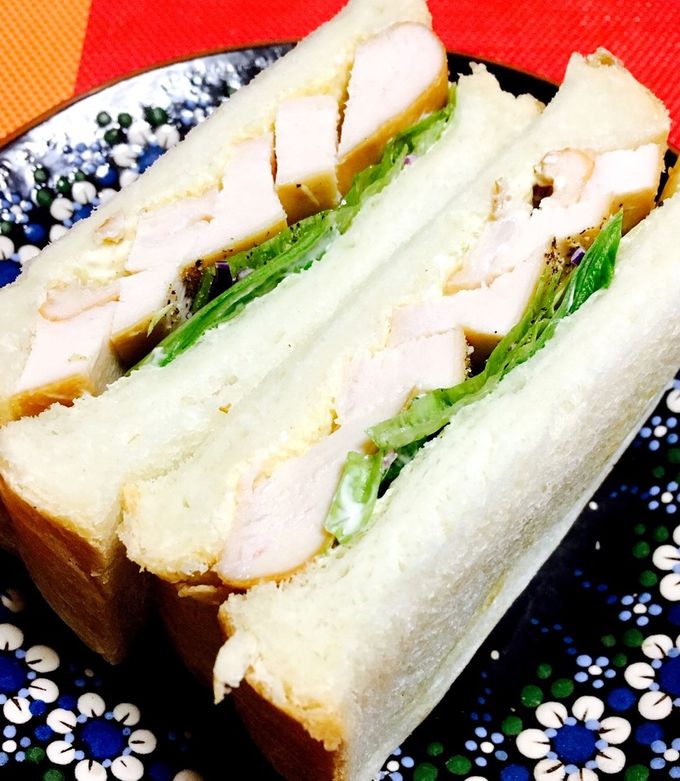 手抜きランチ♡サラダチキンサンドイッチ♡ by リーナママ