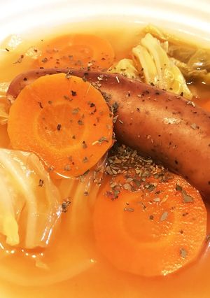 ソーセージとトマトコンソメのスープ-レシピのメイン写真