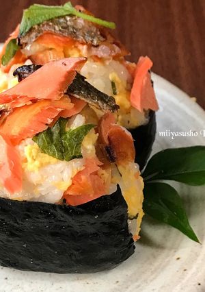 紅鮭と玉子のおにぎり-レシピのメイン写真