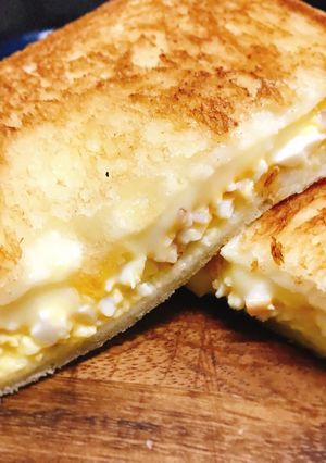 卵サラダでこんがりホットサンド-レシピのメイン写真