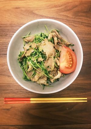 豚肉と豆苗の和風ふた葉丼-レシピのメイン写真