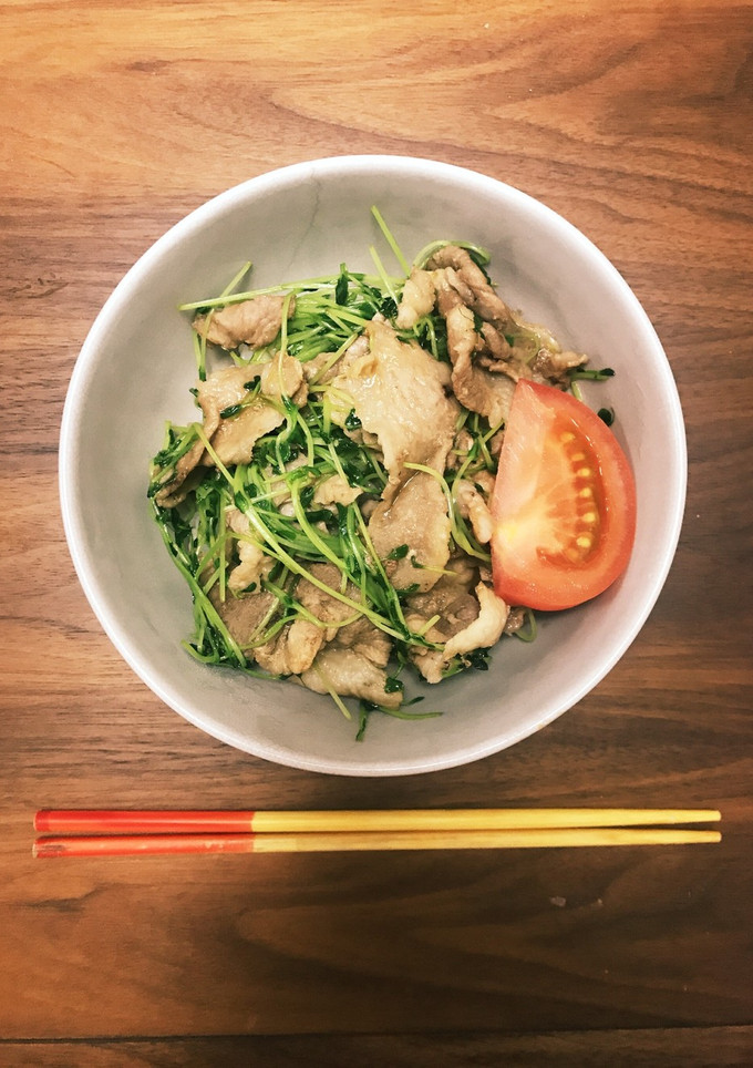 豚肉と豆苗の和風ふた葉丼-レシピのメイン写真