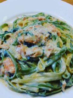 ほうれん草とスモークサーモンのパスタ-レシピのメイン写真