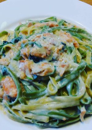 ほうれん草とスモークサーモンのパスタ-レシピのメイン写真