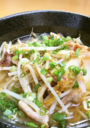 美人レシピ・豚キムチラーメン-レシピのメイン写真