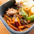 お弁当に♪人参舞茸のマヨ炒め