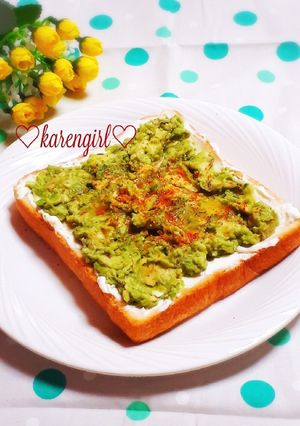 シンプルに☆ピリ辛アボカドトースト☆-レシピのメイン写真