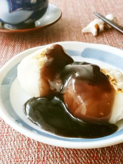 黒豆の煮汁deみたらし風焼き餅-レシピのメイン写真
