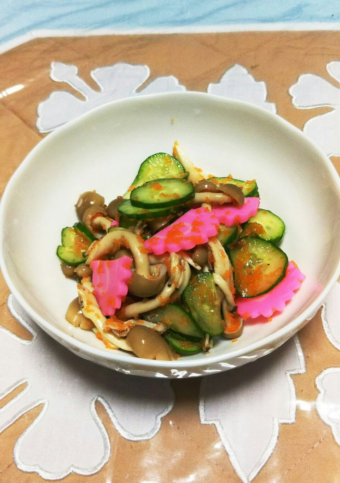 しめじ、きゅうり、なるとのトビッコ和え-レシピのメイン写真