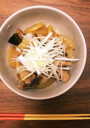ぶつ切りぶり大根のふた葉丼-レシピのメイン写真