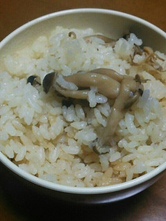 しめじ炊き込みご飯-レシピのメイン写真