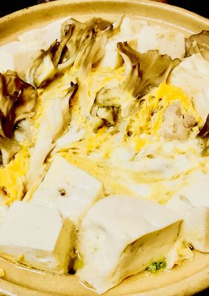 親子玉子とじ鍋●鶏茸豆腐の寄せ鍋の上に！-レシピのメイン写真
