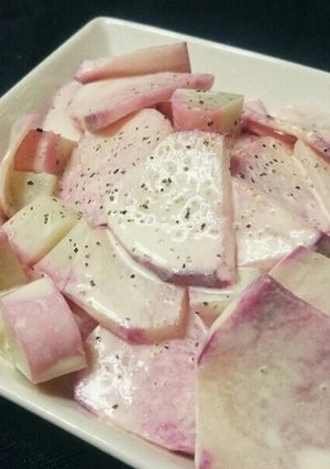 簡単！美味！赤蕪とかまぼこの漬物サラダ-レシピのメイン写真