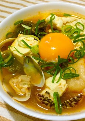 キムチ鍋の素で☆ズンドゥブ鍋-レシピのメイン写真