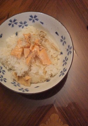 入れるだけ！簡単絶品鮭の炊き込みご飯♪-レシピのメイン写真