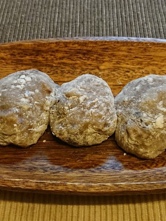 余った黒豆と鏡餅で優しい大福♪-レシピのメイン写真