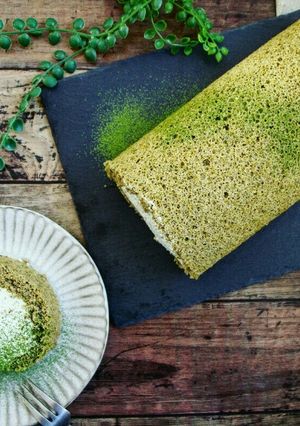簡単!絶品♪抹茶クリームロールケーキ-レシピのメイン写真