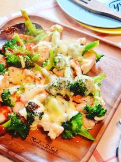 簡単☆鶏胸肉とブロコのオーロラチーズ焼き-レシピのメイン写真