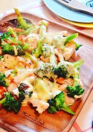 簡単☆鶏胸肉とブロコのオーロラチーズ焼き-レシピのメイン写真