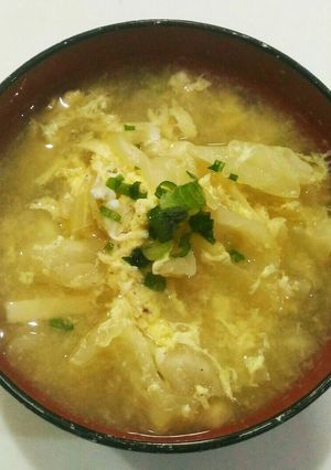 キャベツと卵のお味噌汁-レシピのメイン写真
