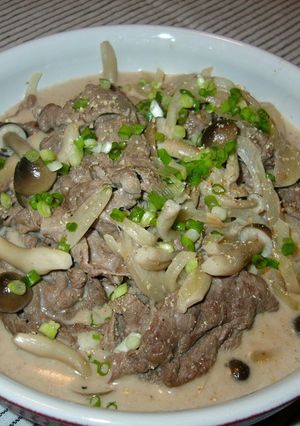 牛肉とシメジのサワークリーム煮-レシピのメイン写真
