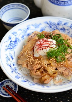 豚肉のコクうま温玉丼-レシピのメイン写真
