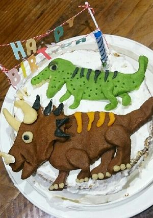 恐竜ケーキ キャラクターケーキ マジパン-レシピのメイン写真