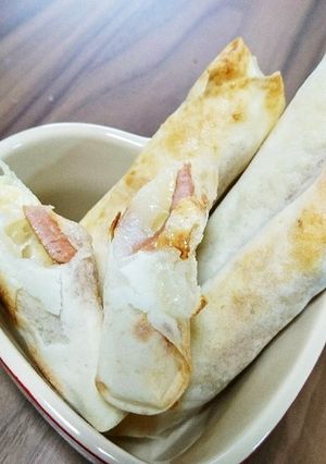 余ったお餅リメイク☆餅チーズ春巻き-レシピのメイン写真