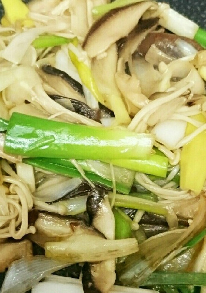 簡単美味しい！長ネギときのこの炒め物-レシピのメイン写真