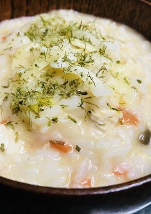 〆の雑炊●とろけるチーズをとかした雑炊-レシピのメイン写真