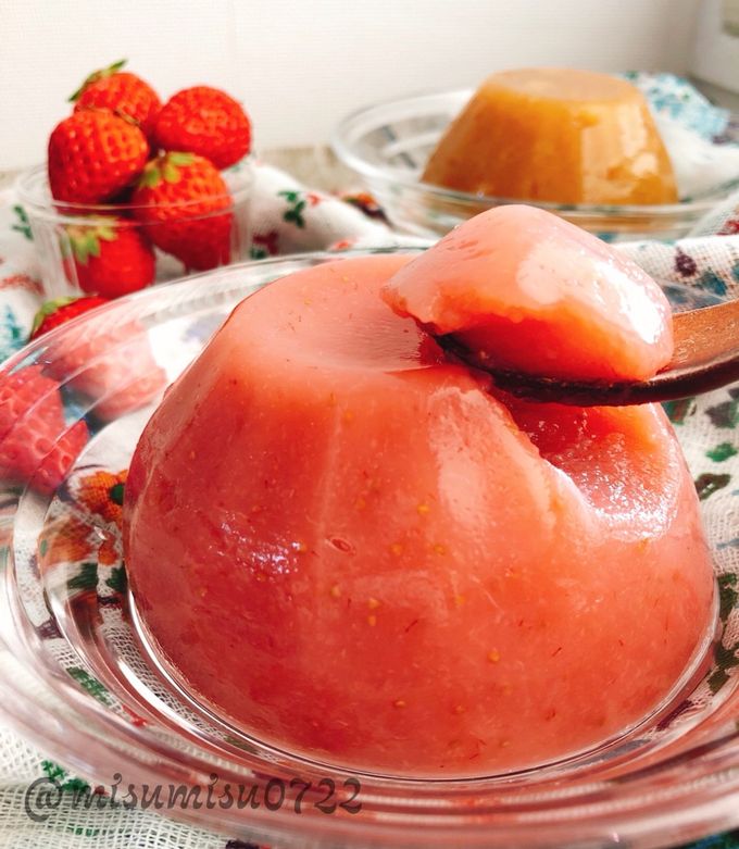 優しいおやつ☆いちごの葛煮ゼリー by misumisu07 【クックパッド