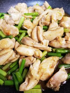 鶏肉とニンニクの芽のオイスターソース炒め-レシピのメイン写真