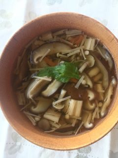 たっぷりキノコの食べるスープでお吸物。-レシピのメイン写真