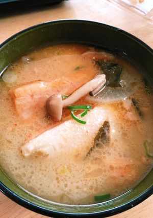 ごはんがすすむ!鮭ハラスのお味噌汁-レシピのメイン写真