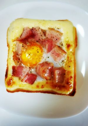 卵がとろーり♡ベーコンマヨたまトースト-レシピのメイン写真