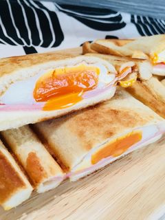 超簡単!絶品!半熟卵のホットサンド-レシピのメイン写真