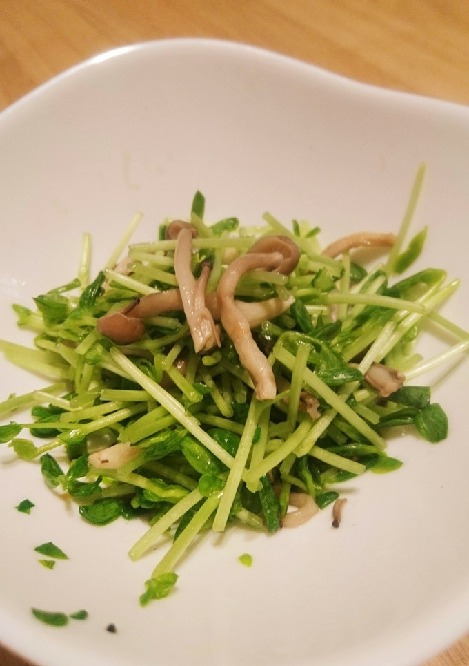 豆苗としめじの和え物-レシピのメイン写真