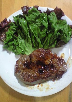 焼き方にコツ～フライパンで牛肉ステーキ-レシピのメイン写真