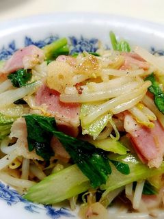 簡単節約♪モヤシとセロリのガーリック炒め-レシピのメイン写真
