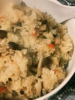 鶏ときのこの炊き込みご飯。おこわでも◎-レシピのメイン写真